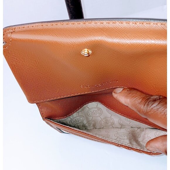 Michael Kors Phone Wristlet Wallet - Picture 5 of 8
